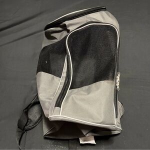 TrustyPup 2-in-1 Backpack and Carrier Medium Size Practically New Condition Gray